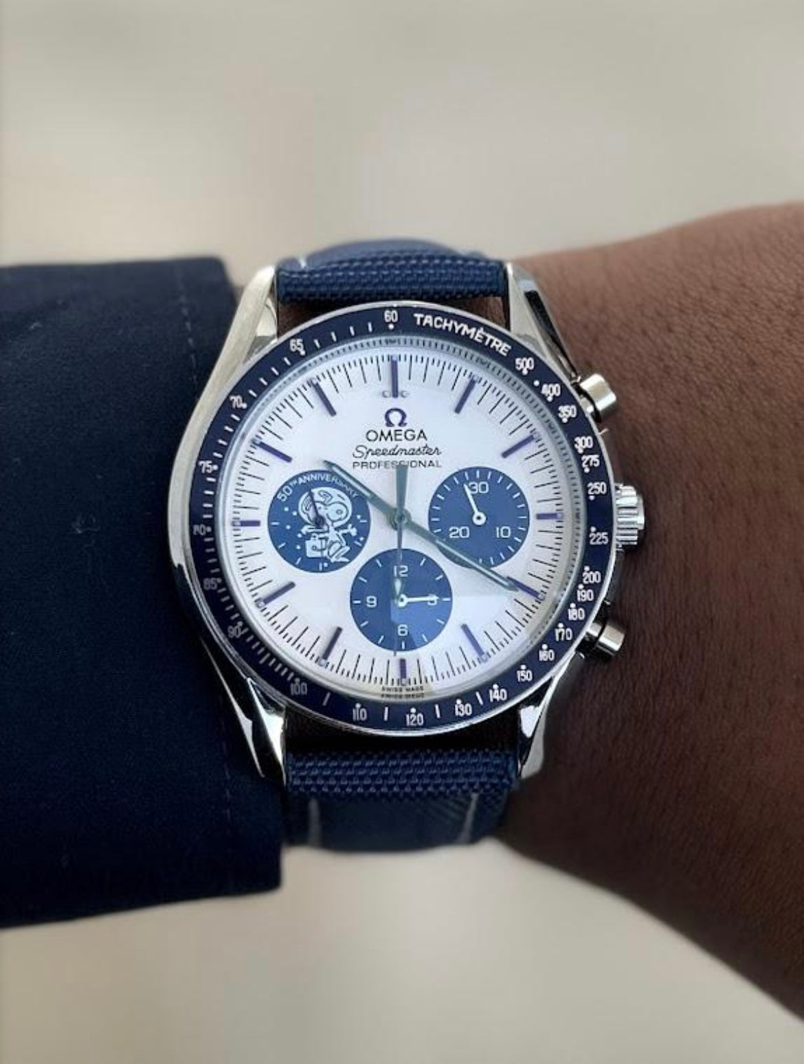 Relógio Omega Speedmaster Professional Snoopy 50 Anos