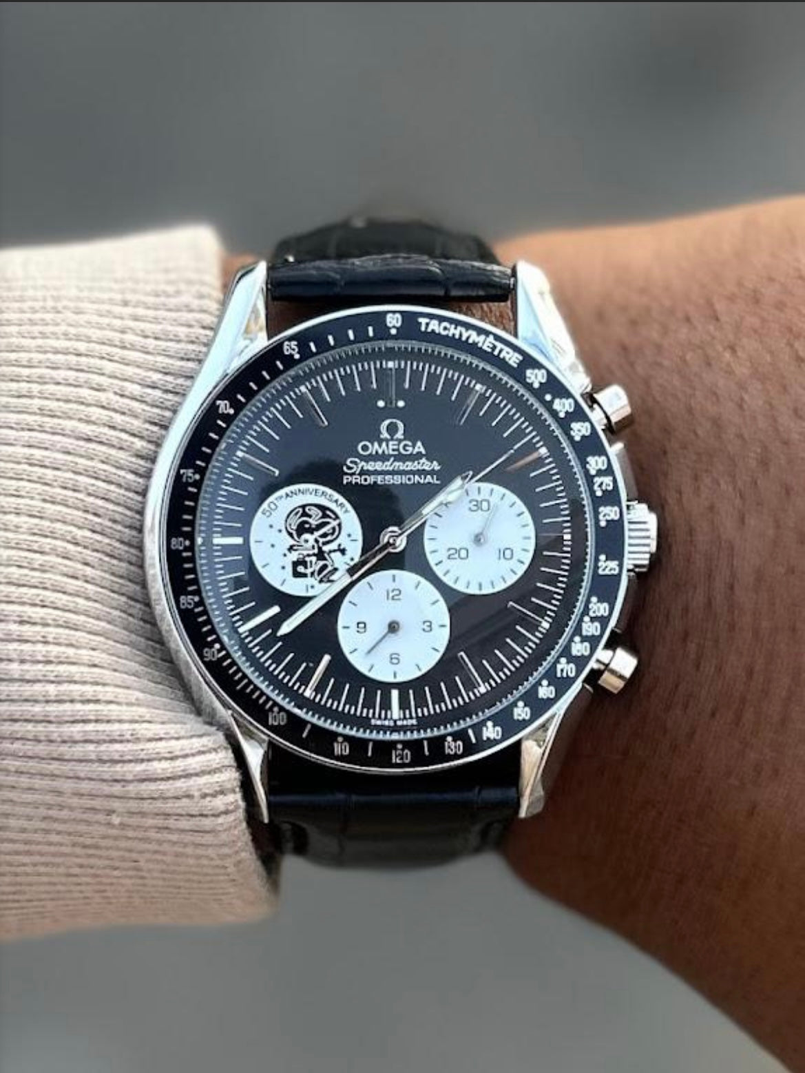 Relógio Omega Speedmaster Professional Snoopy 50 Anos
